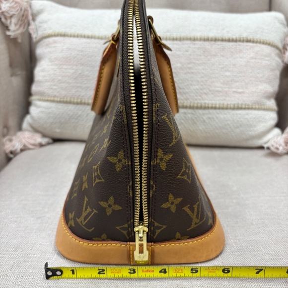 Alma - Picture 5 of 11